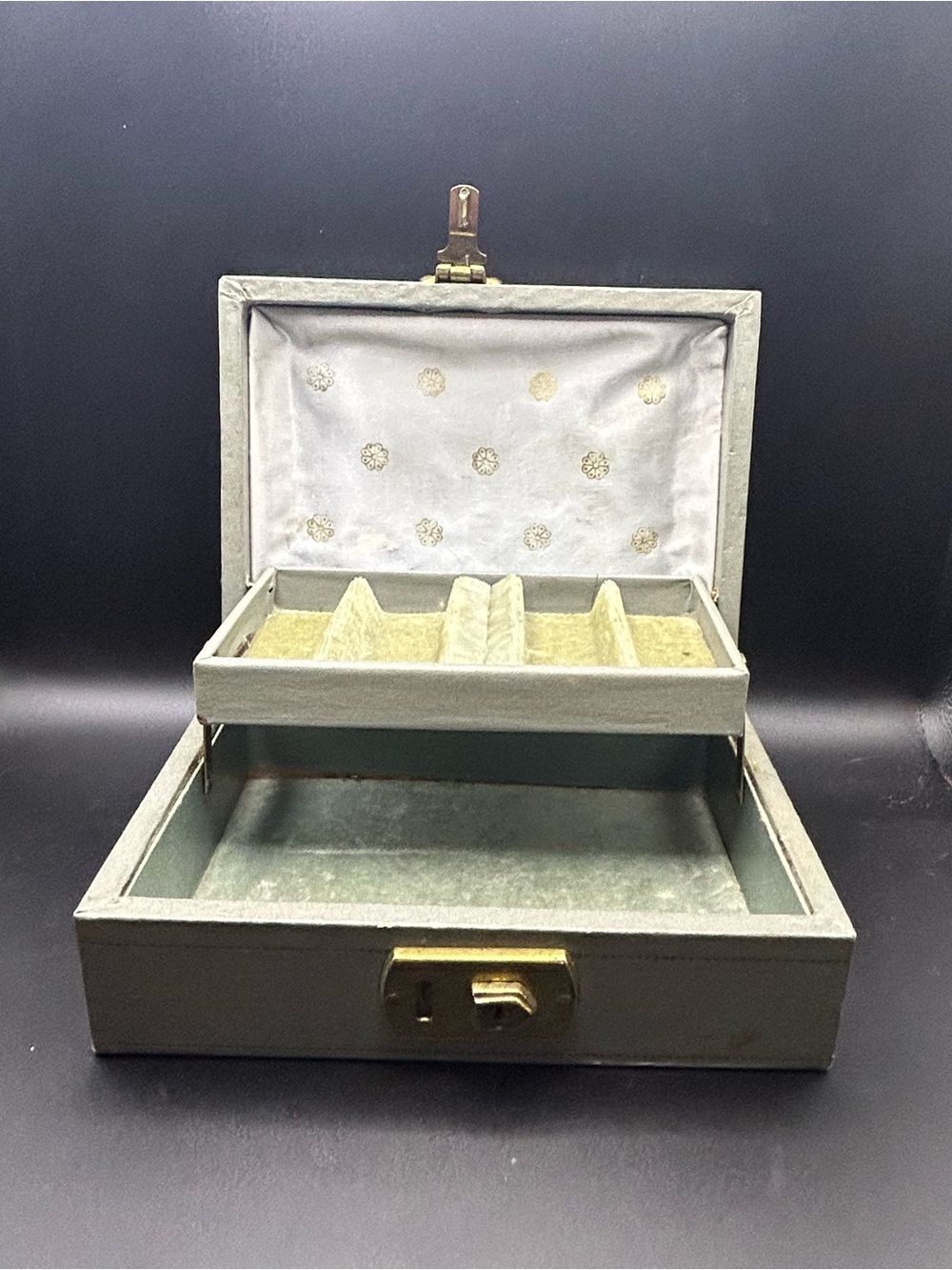 Vintage 1950s MCM MELE Small Jewelry Box Two Tier Gray/Blue 8x6x3” No Key.